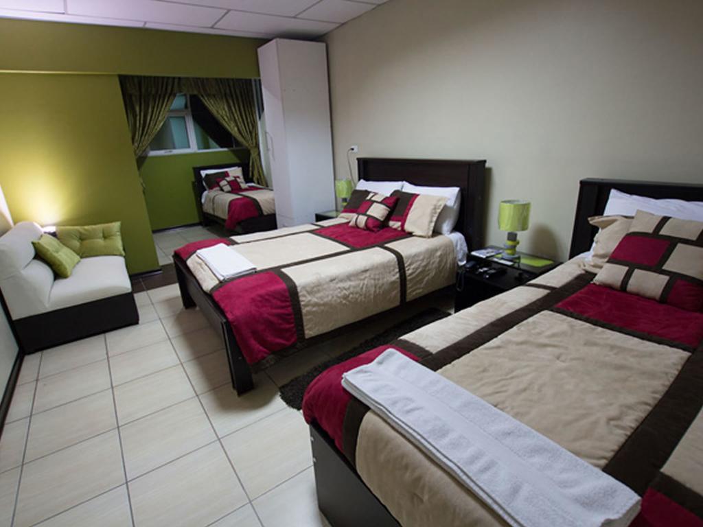Hotel Las Gardenias Cuenca Esterno foto