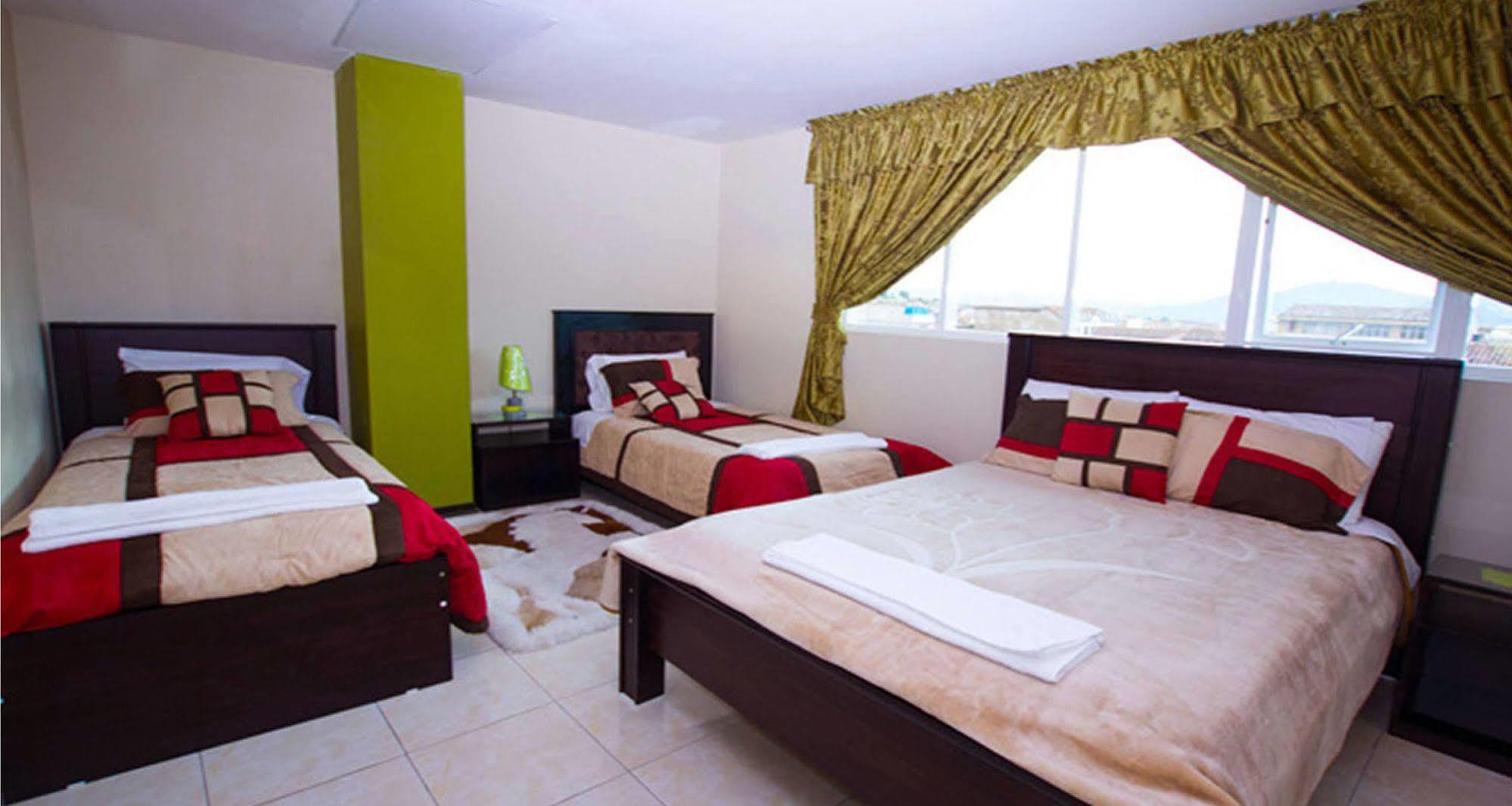 Hotel Las Gardenias Cuenca Esterno foto