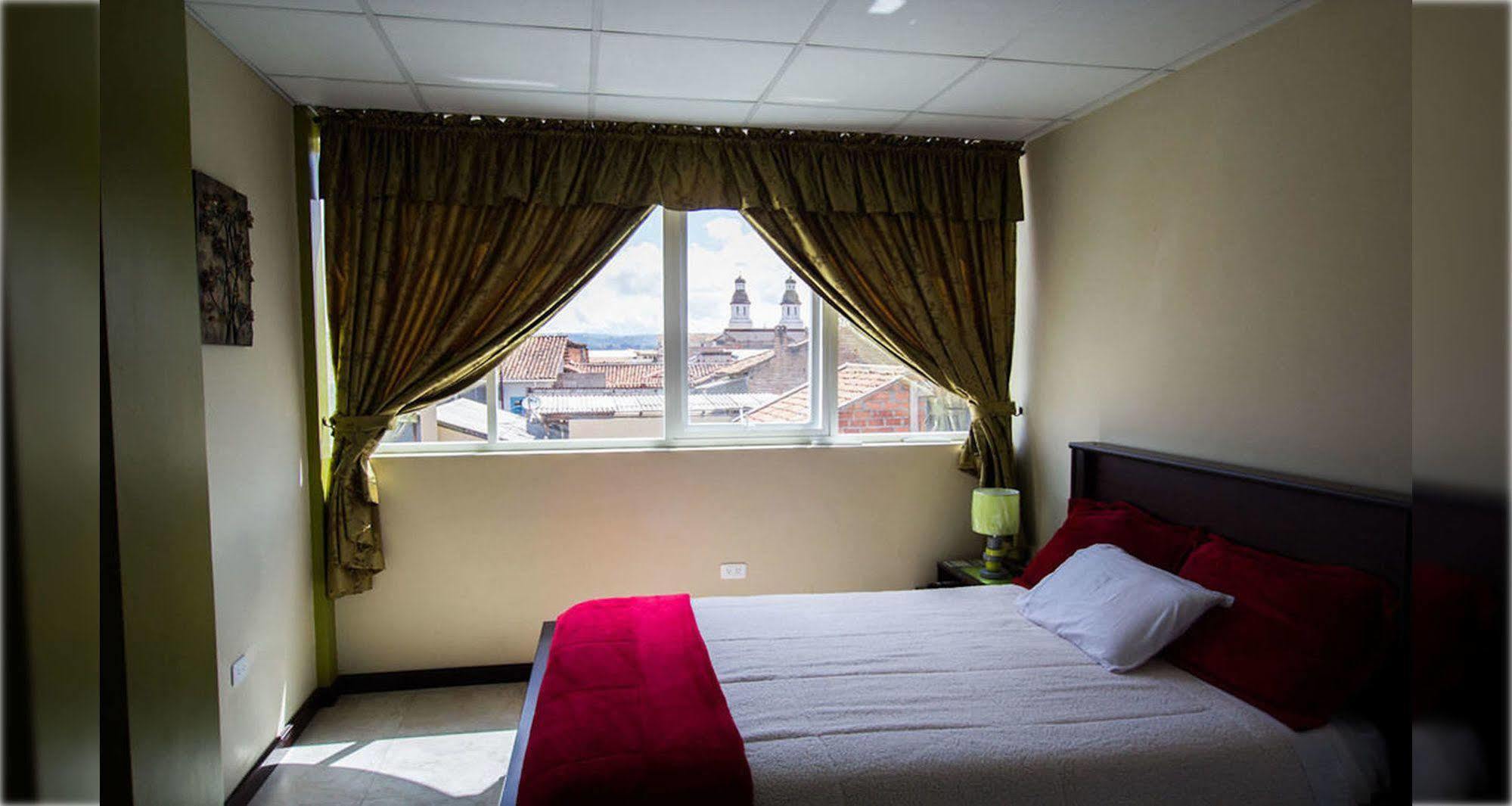 Hotel Las Gardenias Cuenca Esterno foto